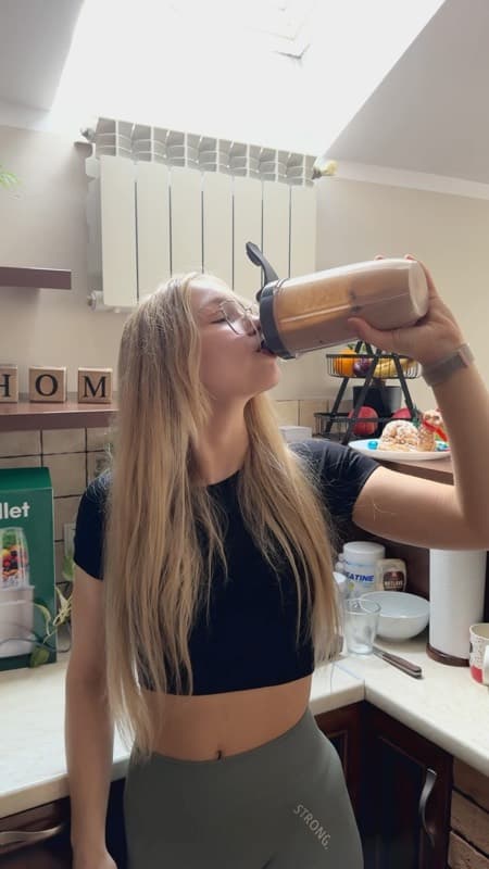 Publikacja twórcy Oliwia Chrapla dla NutriBullet (Instagram)