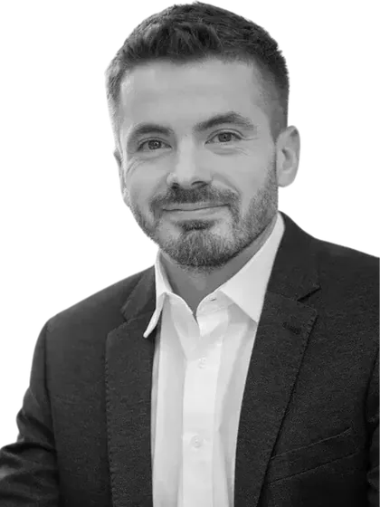 Łukasz Wdowiak, Co-Owner