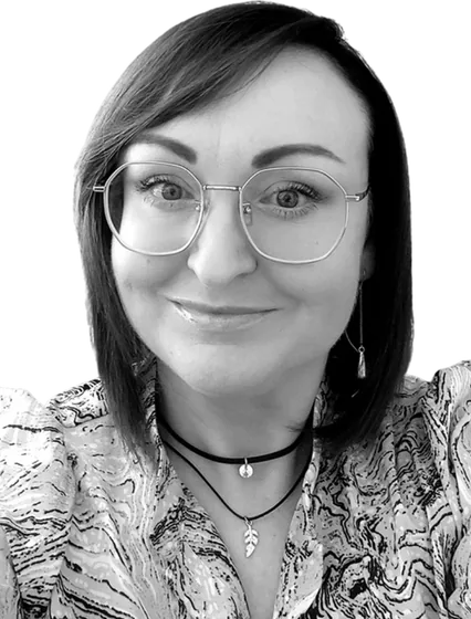 Magdalena Kępińska, Starsza księgowa